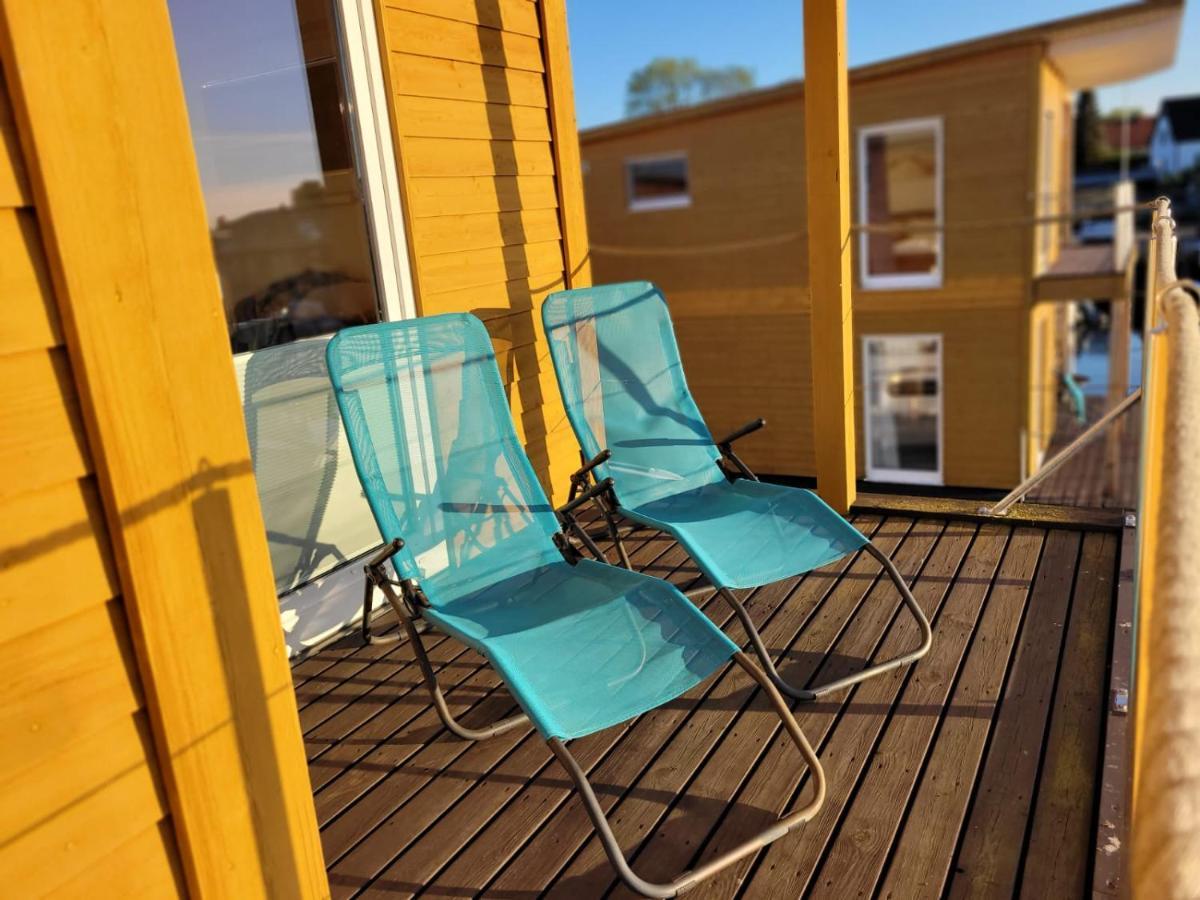 4 Sterne Dtv Floating House Hotel Kroslin Exterior photo